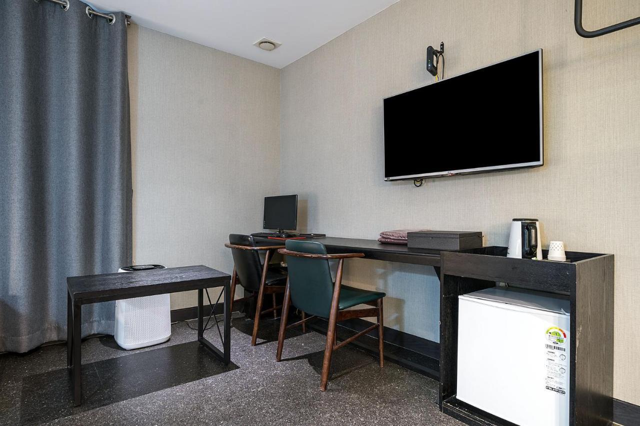 Hotel IGNIS ONCHEONJANG Busan Buitenkant foto
