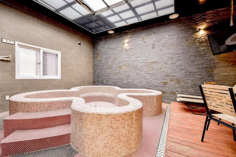 Hotel IGNIS ONCHEONJANG Busan Buitenkant foto